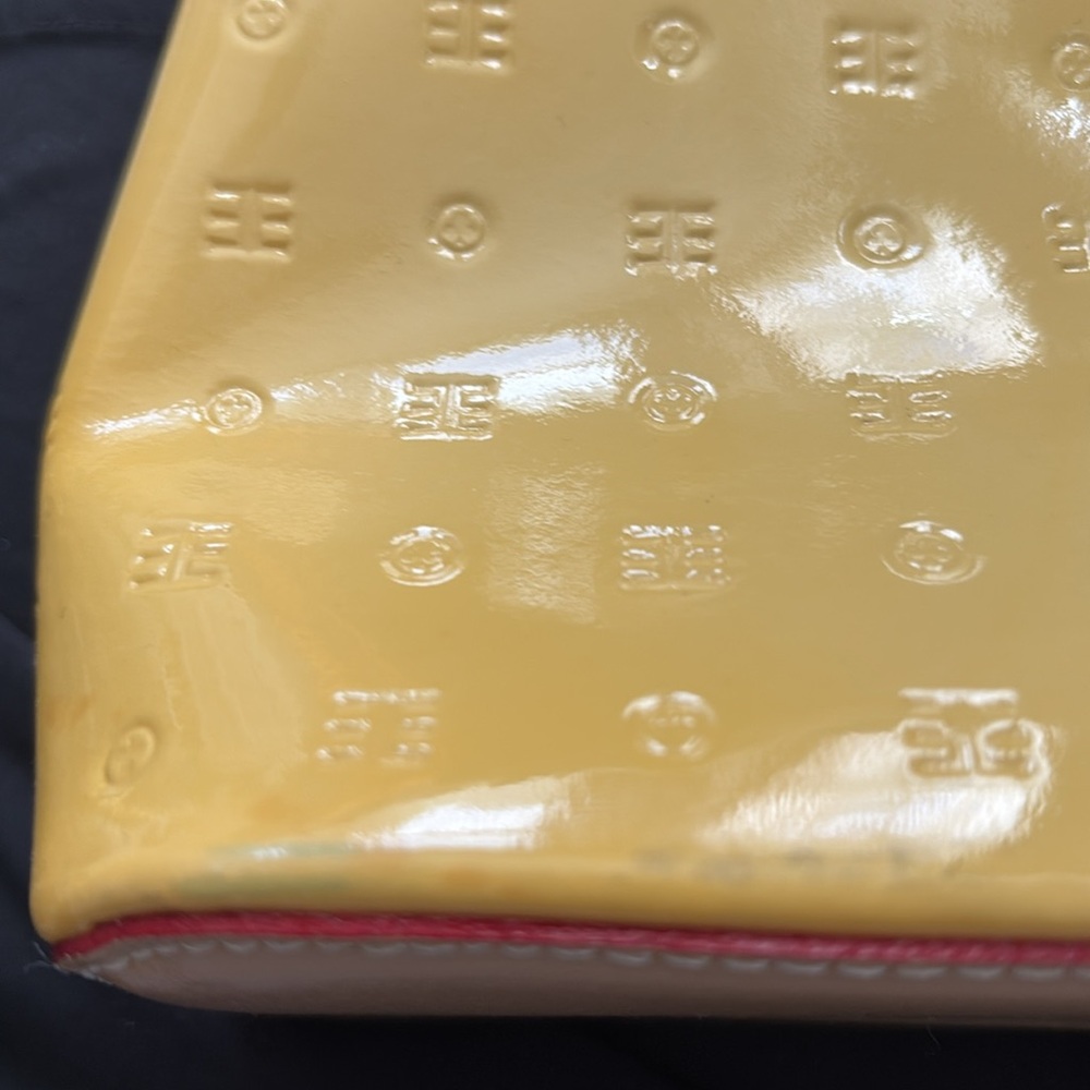 Arcadia patent leather yellow shoulder bag - Picture 11 of 12